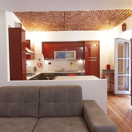 Monikapsa * Turin